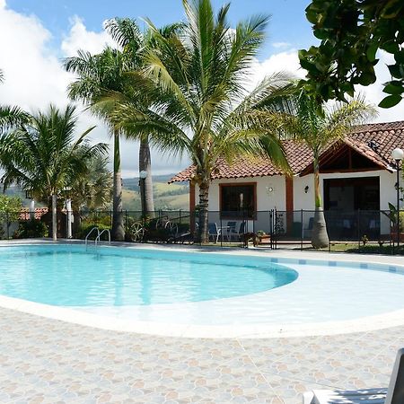 Hotel Campestre La Loma Curití Exteriör bild