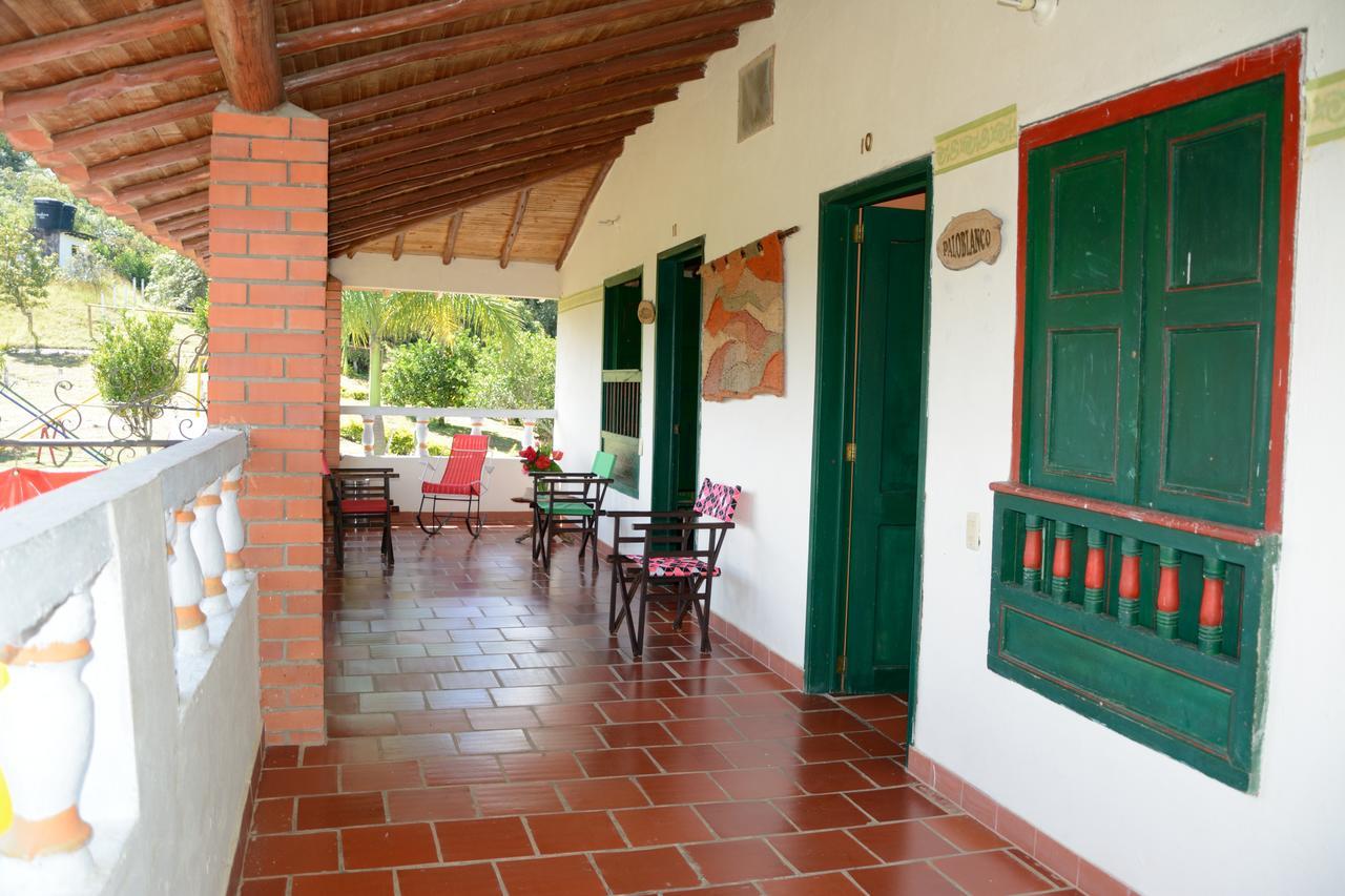 Hotel Campestre La Loma Curití Exteriör bild