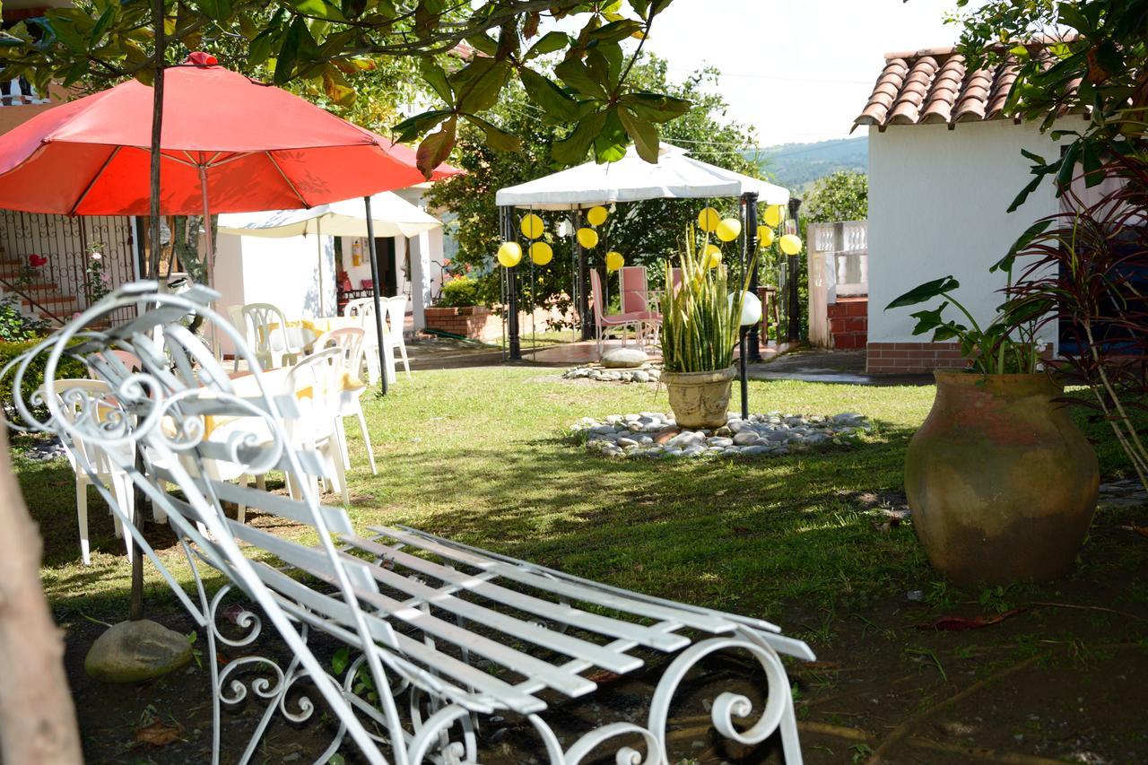 Hotel Campestre La Loma Curití Exteriör bild